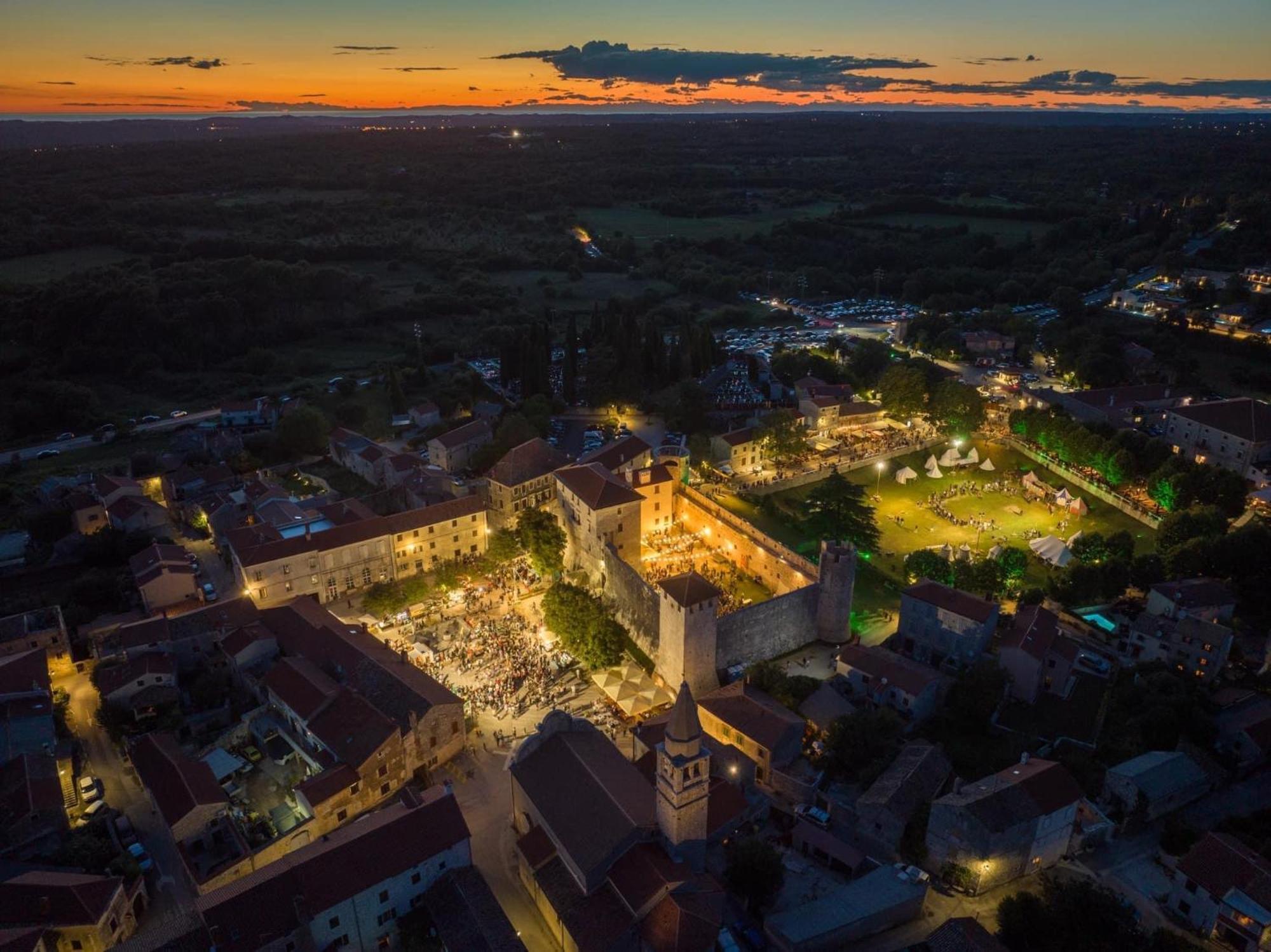 Teta Jana Lägenhet Smoljanci Exteriör bild